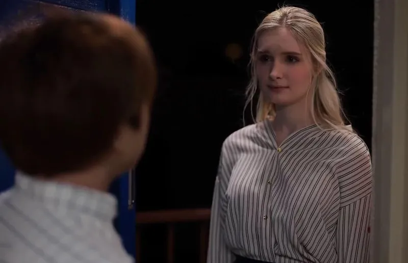 Cô đơn nơi xứ lạ với gã chồng già, bà xã tây được ông anh hàng xóm an ủi